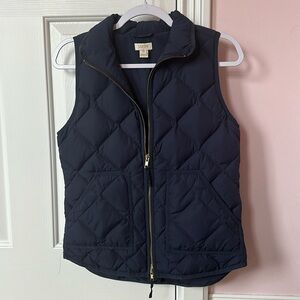 J crew navy blue puffer vest